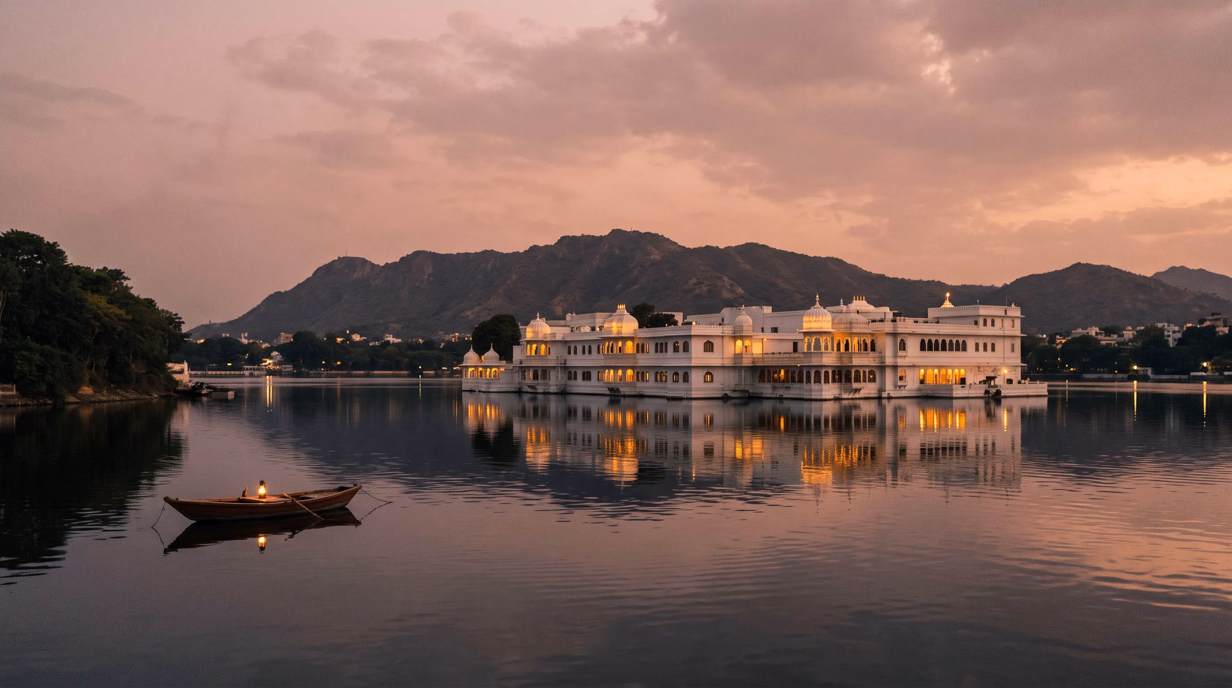 Royal Udaipur Lake Palace & Thar Desert Starlit Oasis