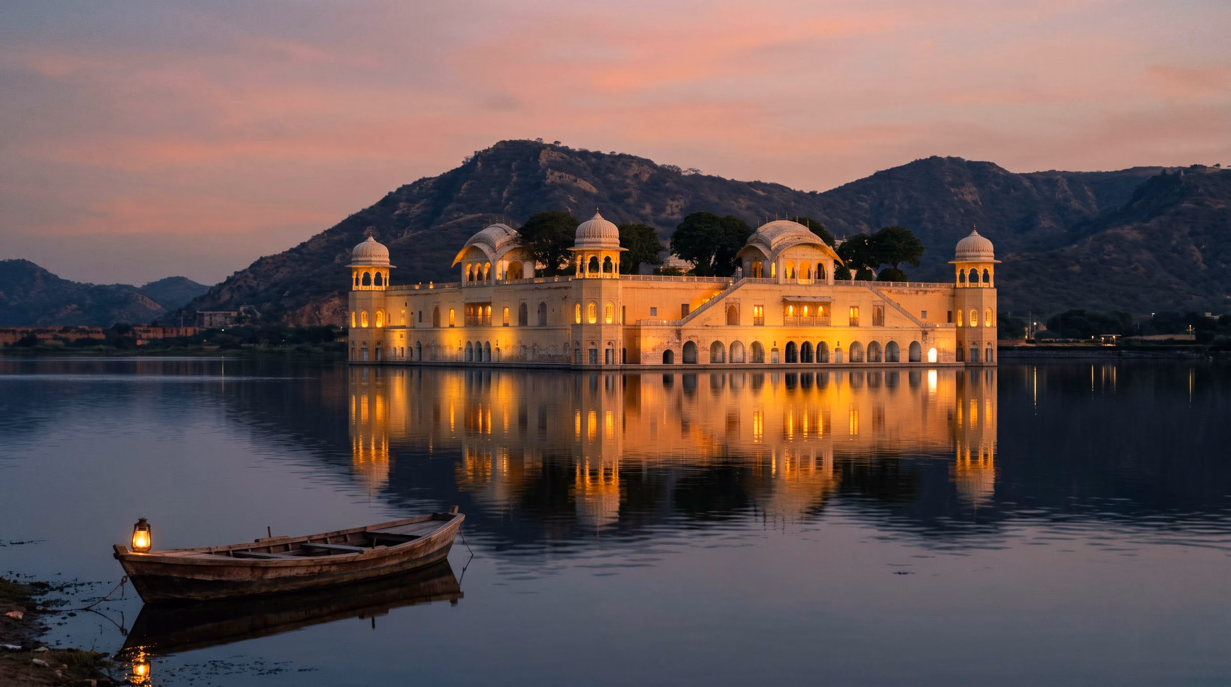 Royal Udaipur Lake Palace & Thar Desert Starlit Oasis
