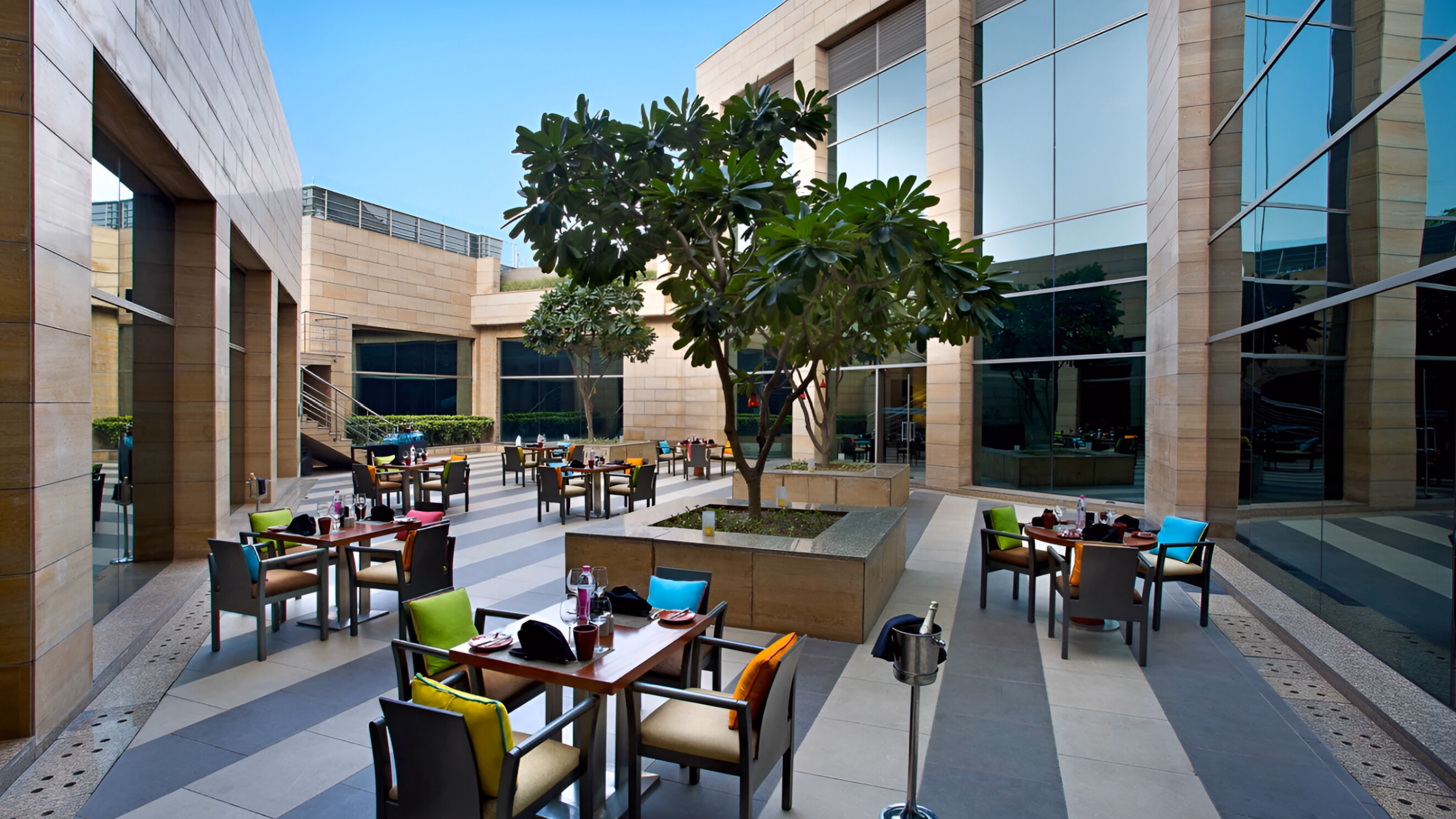 Courtyard By Marriott, Gurgaon - photo 11